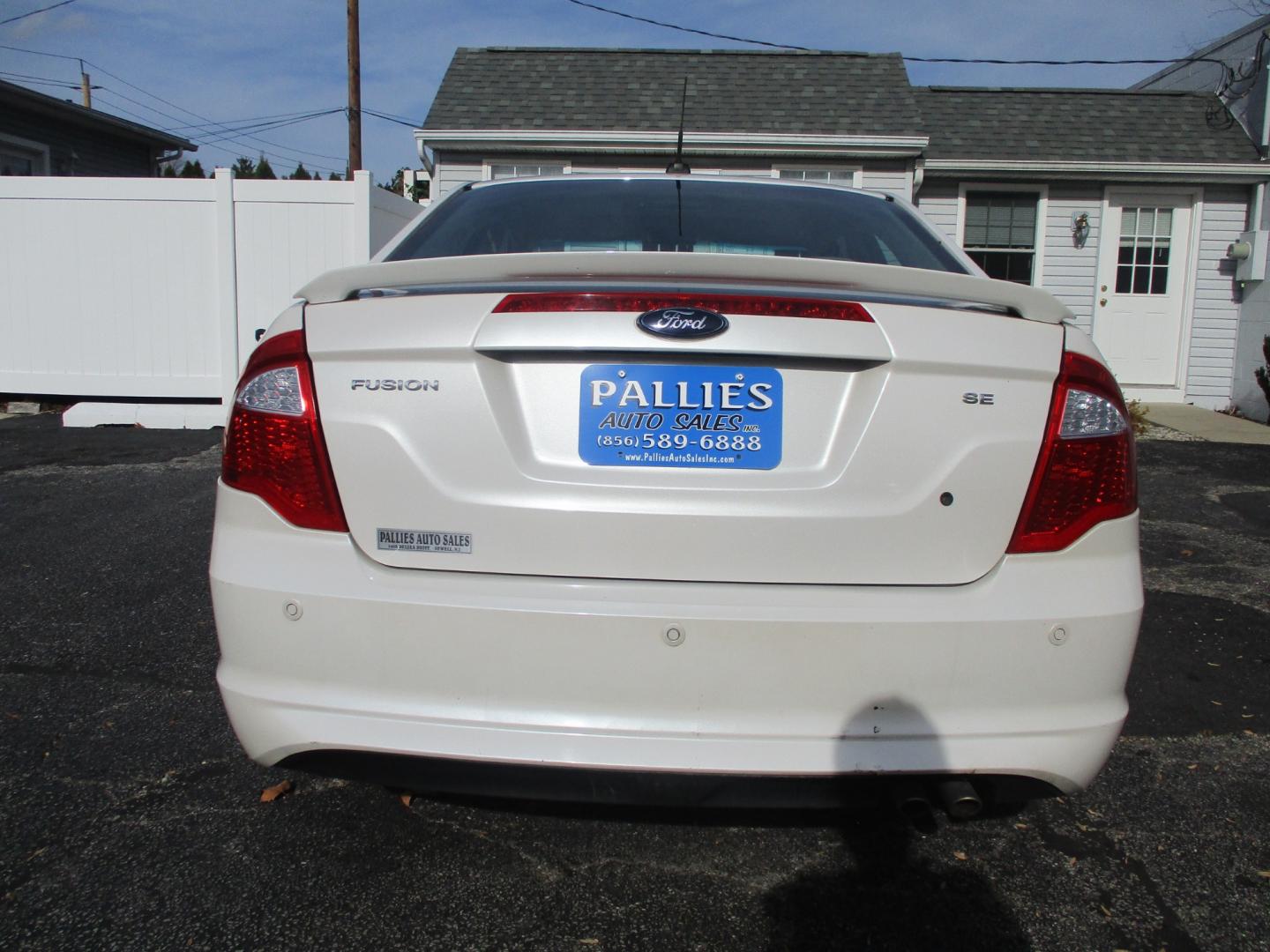 2010 WHITE Ford Fusion (3FAHP0HA0AR) , AUTOMATIC transmission, located at 540a Delsea Drive, Sewell, NJ, 08080, (856) 589-6888, 39.752560, -75.111206 - Photo#5